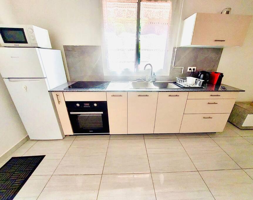 Le Marjulem Apartamento Terre-De-Haut Exterior foto